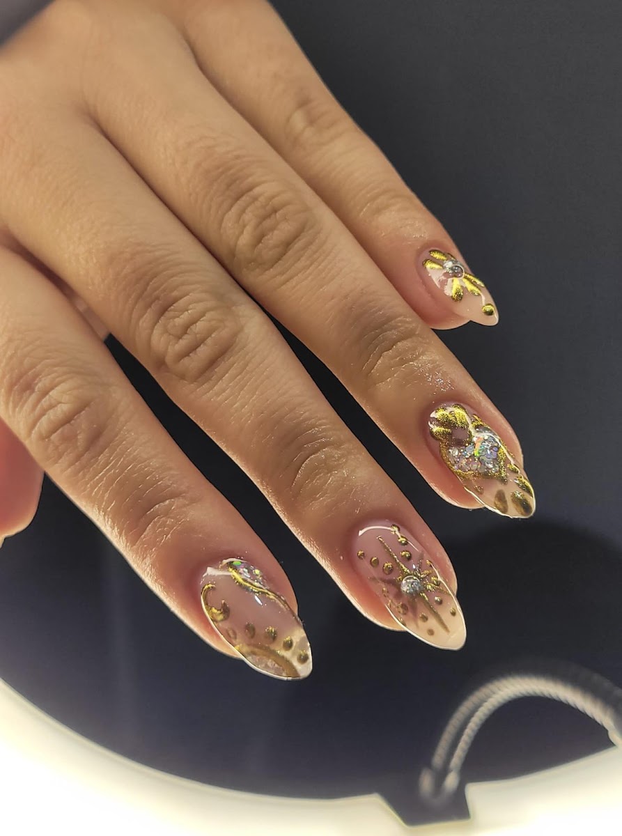Nail art realizado en Henko Estética